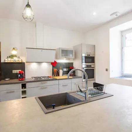 Maison De Charme Avec Jardin, Activites De Plein Air Et Proche Sites Touristiques - Fr-1-616-333 Vakantiehuis *